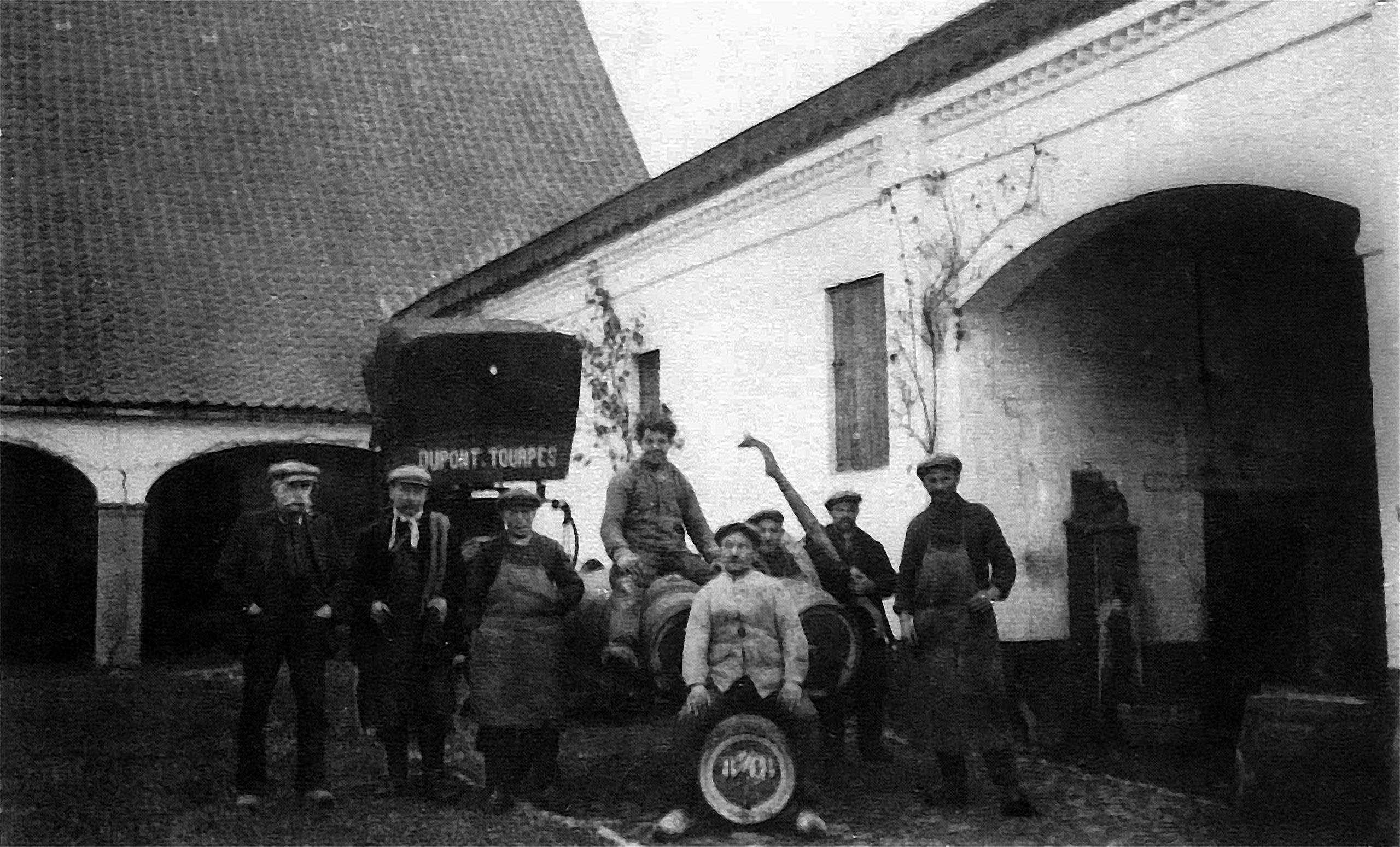 DUP_Cours interieure&ouvriers photo historique de la Brasserie Dupont
